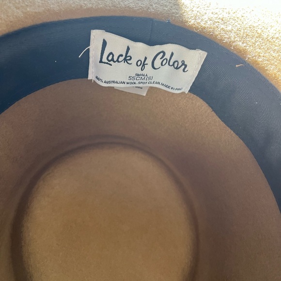 Lack of Color (55)smTeak Rancher - Picture 2 of 3